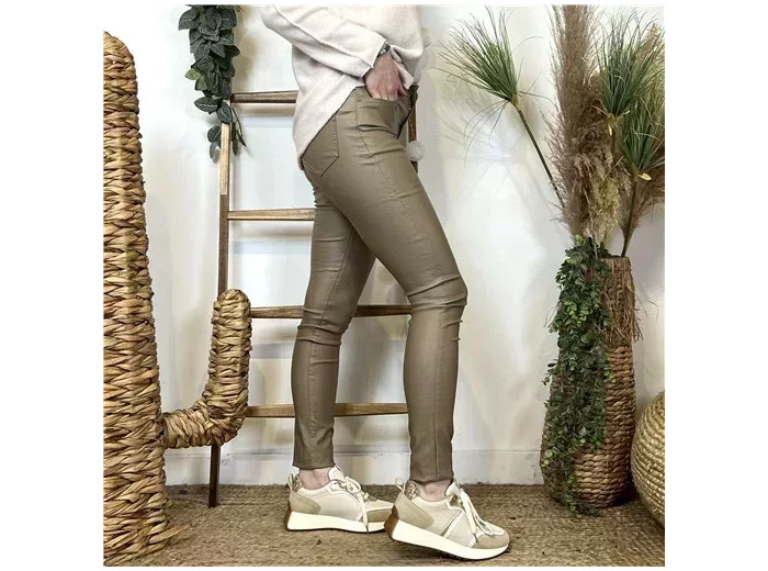 O089- Jean coupe slim Enduit (T36-T44) (beige)