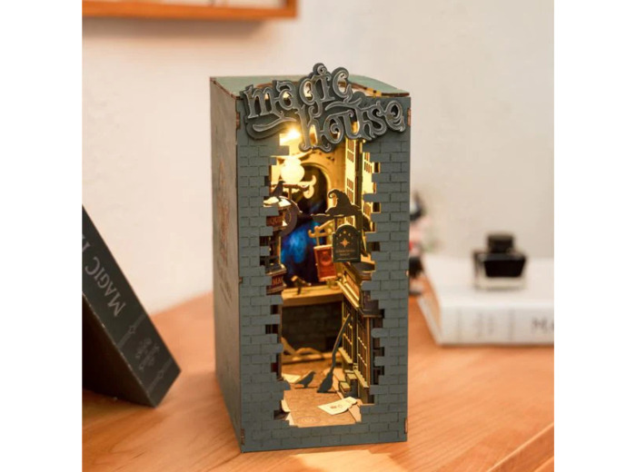 Magic House - Booknook