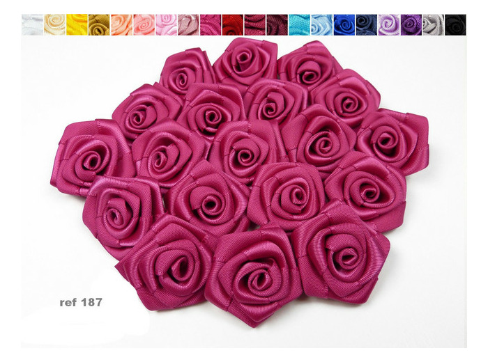 Sachet de 10 roses satin de 3 cm de diametre fuchsia 187