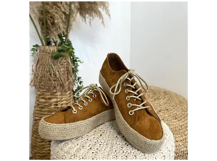 R472- Tennis Lacets dorés (T36-T41) (camel)
