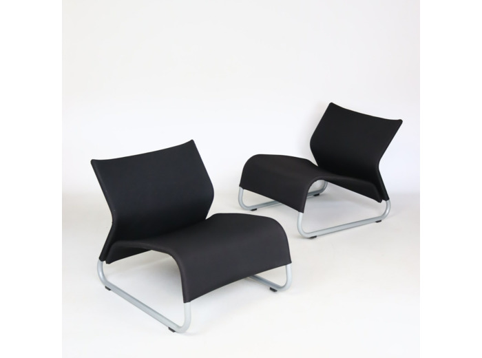Paire de fauteuils " Oppala"