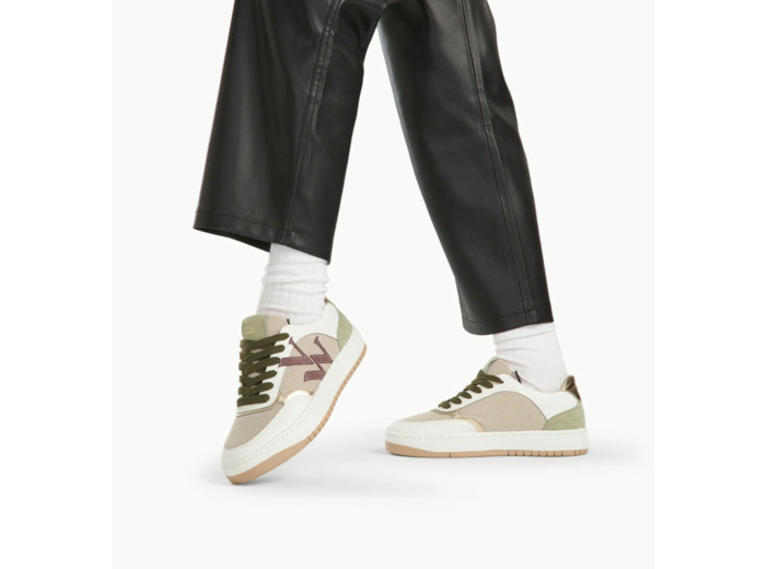 Baskets monogramme beige et vert - Rosie - Vanessa Wu