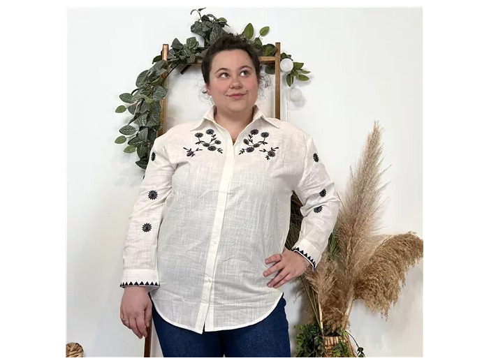 K790- Blouse brodée Christy (T44-T52) (blanc)