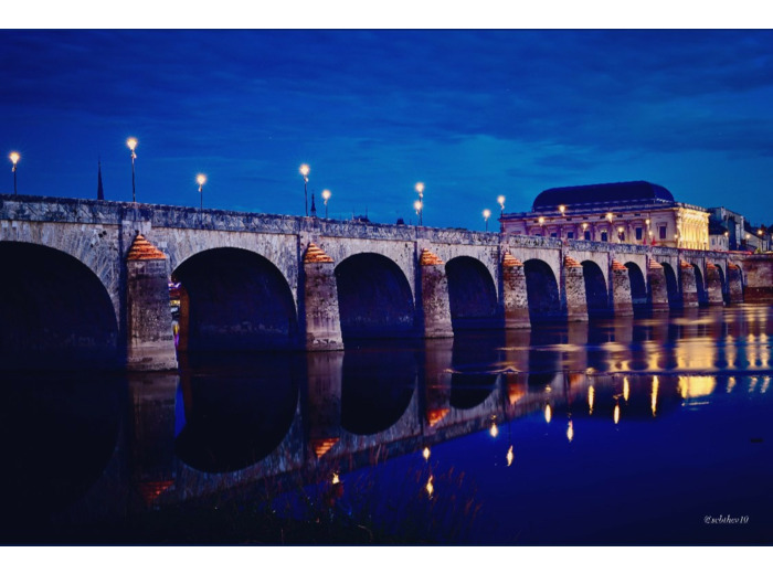 Saumur by night 2