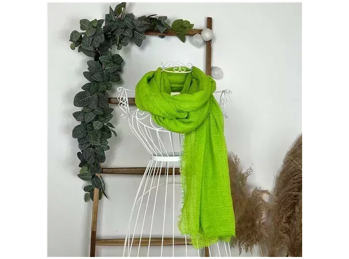 Y510– Foulard uni froissé (vert anis)