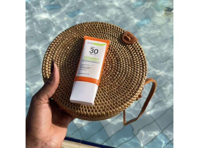 Crème solaire à la vitamine C, indice 30