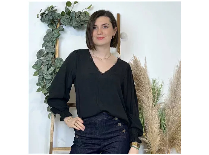 K557- Blouse Dentelle "Bohême-Chic" (T34-T40) (noir)