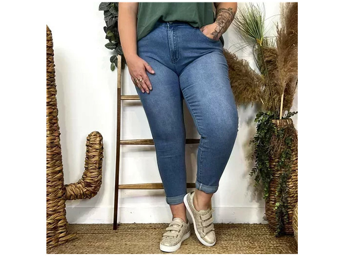 O135- Jean 7/8ème Voggo (T42-T52) (denim clair)