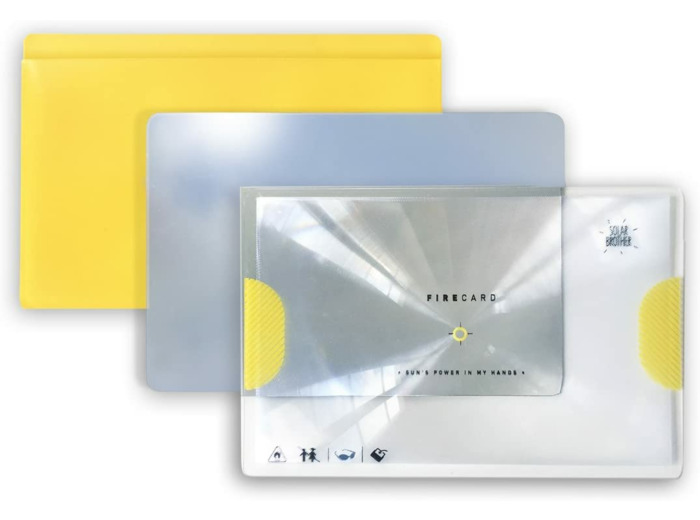 SOLAR BROTHER — Adventure Kit — Feu et pyrograveur Solaire — Code Morse — Allume-feu FIRECARD + Miroir SREFLECT + Pochette de Protection Jaune
