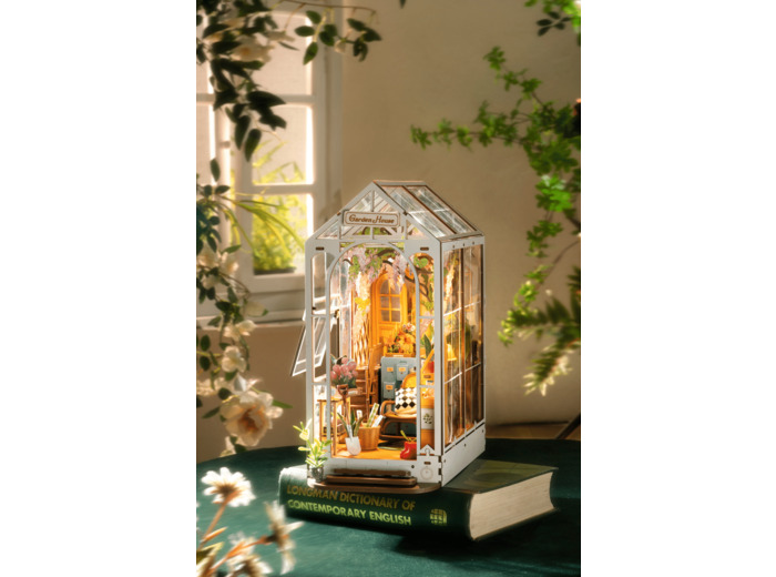 Garden House - Booknook