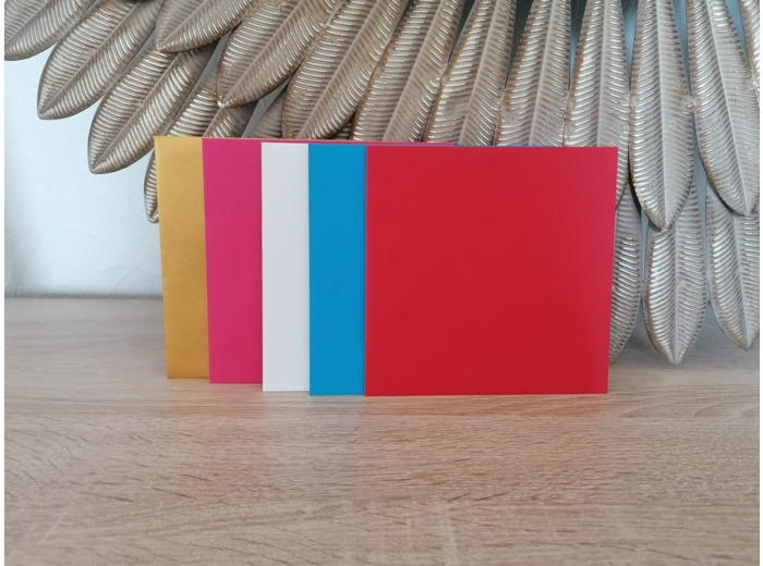 Enveloppe de couleur pour carte