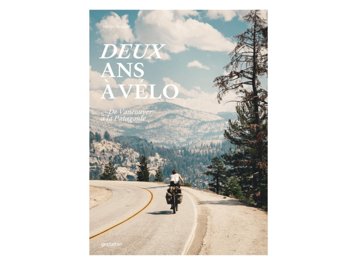DEUX ANS A VELO