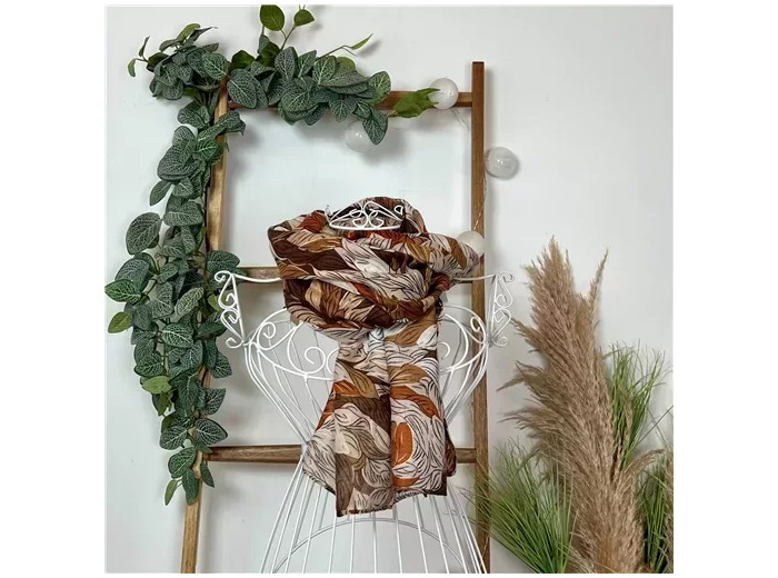 Y511- Foulard plumes détails dorés (taupe)