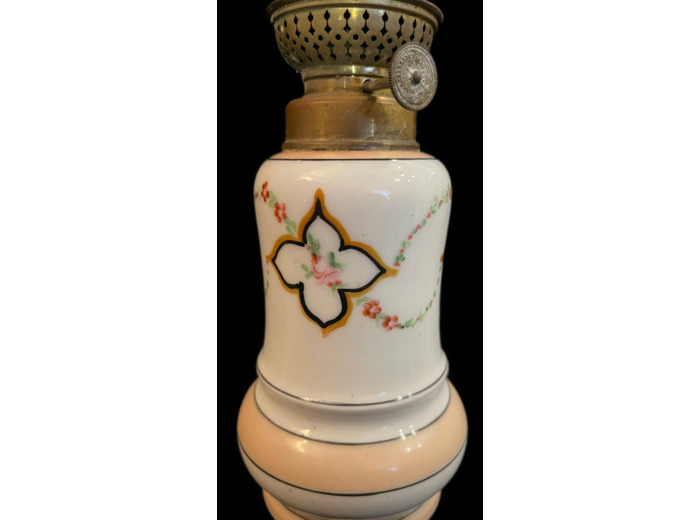 Lampe à pétrole faïence décorée LA145