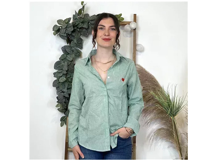 K499- Chemise coeur brodé ❤️ (T36-T40) (vert céladon)