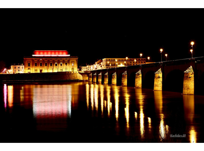 Saumur by night