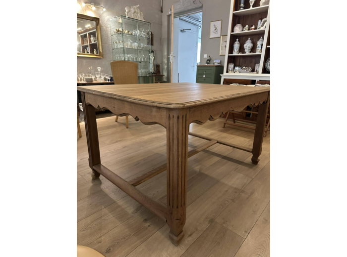 Ancienne table de salle à manger en chêne