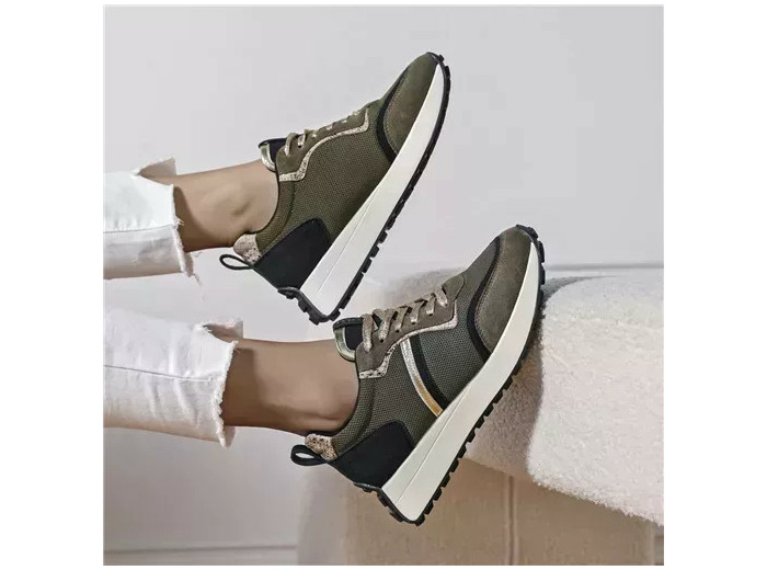 R490- Sneakers semelle crantée (kaki)