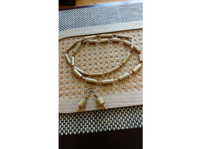 Ensemble collier et boucles d'oreilles fait main