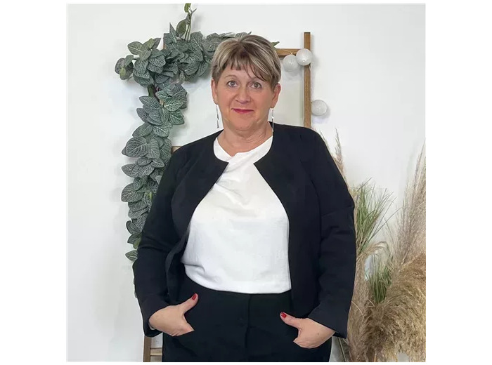 L230- Veste courte suédine (T46-T50)) (noir)
