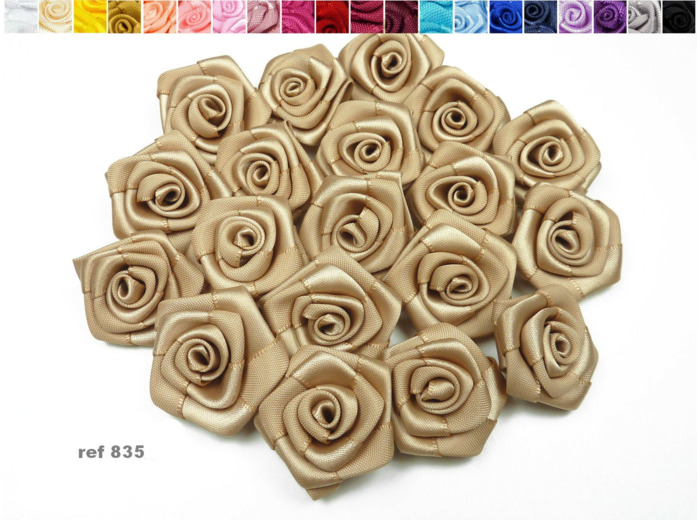Sachet de 10 roses satin de 3 cm de diametre sand beige 835