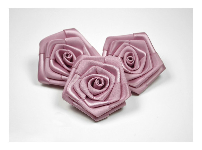 Sachet de 3 roses satin de 6 cm de diametre vieux rose 158