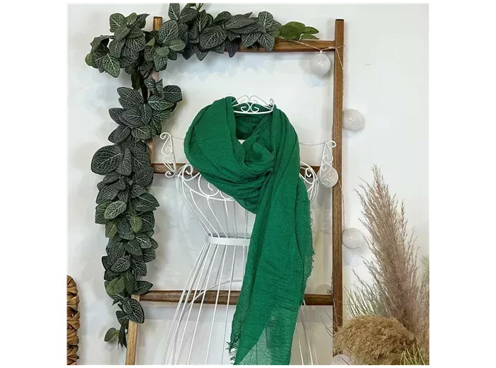 Y510– Foulard uni froissé (vert brésil)