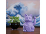 DONKEY Products Lucky Cat Lilac Porte-Bonheur Japonais en Plastique de Couleur Violet, Dimensions : 8,5 x 10,5 x 15 cm, 330544