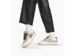 Baskets monogramme beige et vert - Rosie - Vanessa Wu