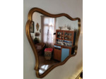 Grand miroir en bois doré à accrocher à l'horizontale