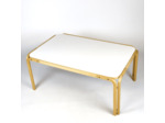 Table basse de Kari Asikainen pour Artek