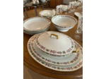 Service de 30 pièces en porcelaine de Limoge C. Ahrenfeldt
