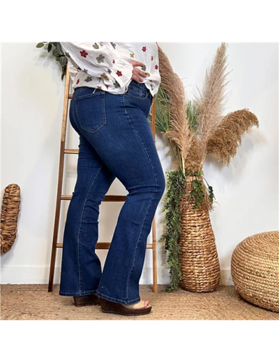 N008- Jean Bootcut éffiloché (T42-T50) (brut)