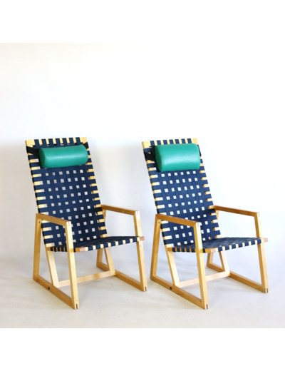 Paire de fauteuils "DOZZ"