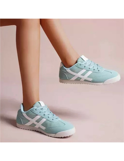 R431- Tennis Basse dentelle (T36-T41) (vert céladon)