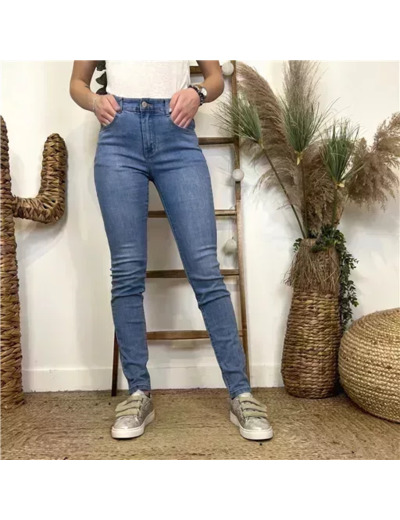 N277- Jean coupe Slim (T36-T44) (denim clair)