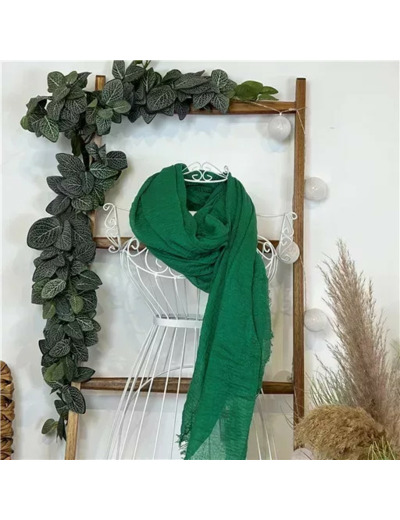 Y510– Foulard uni froissé (vert brésil)