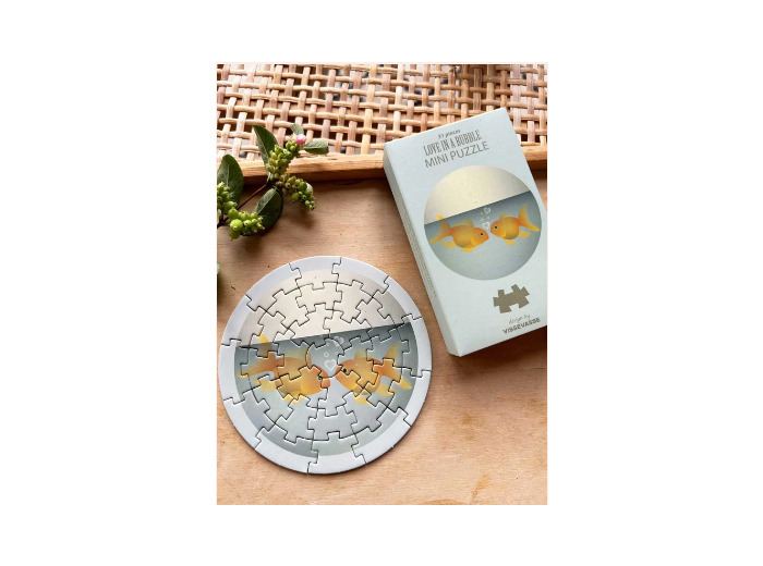 LOVE IN A BUBBLE MINI PUZZLE