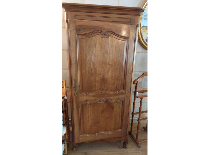 Bonnetière en merisier style Louis XV du XXème siècle