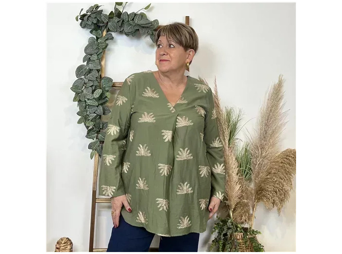 K820- Blouse brodée Christy (T44-T52) (kaki)