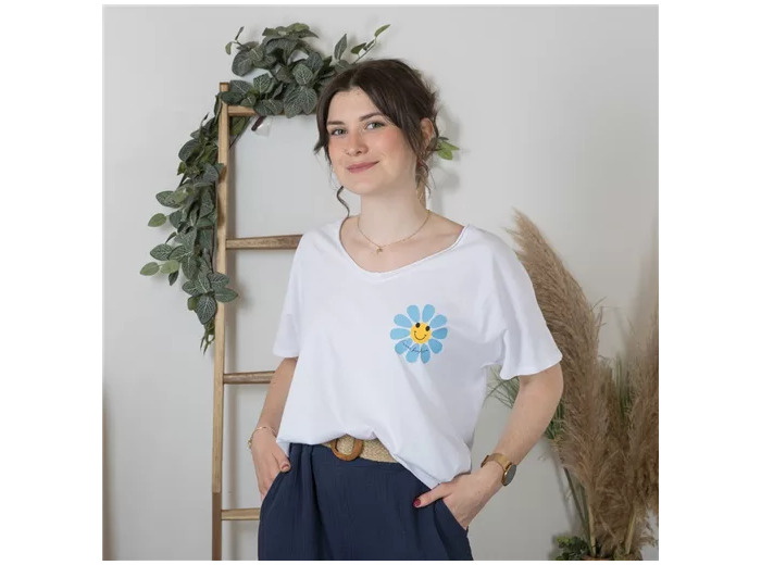 K171- T-shirt "Marguerite (Tu) 🇮🇹 (bleu ciel)