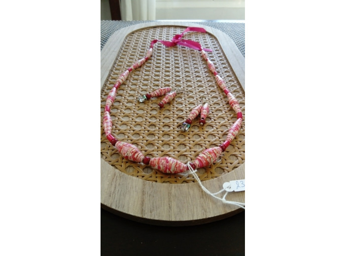 Ensemble collier et boucles d'oreilles fait main