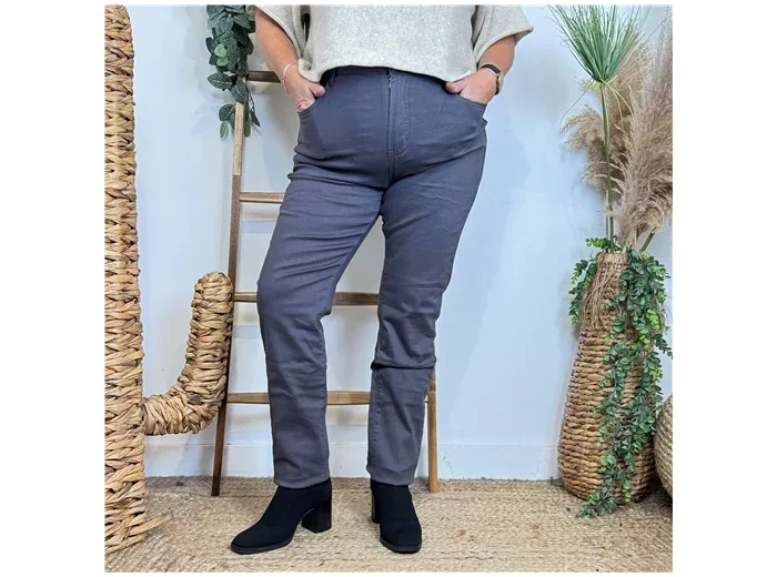 O651- Jean Slim Voggo T42-T50 (gris)