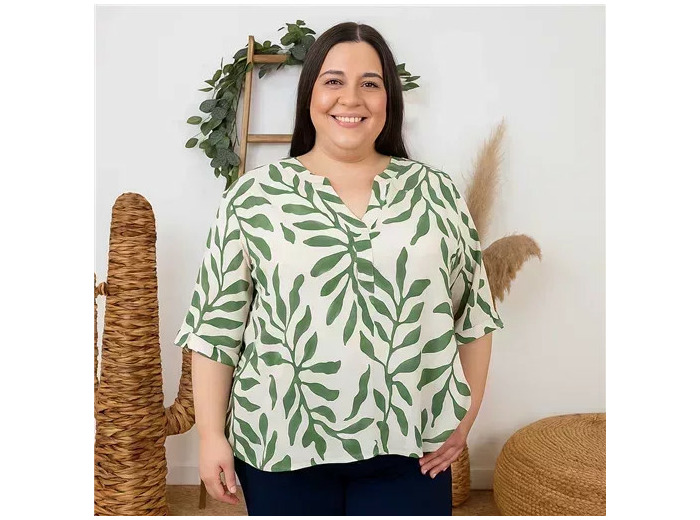 Z753- Blouse Curvy Manches courtes (T54-T58) (vert céladon)