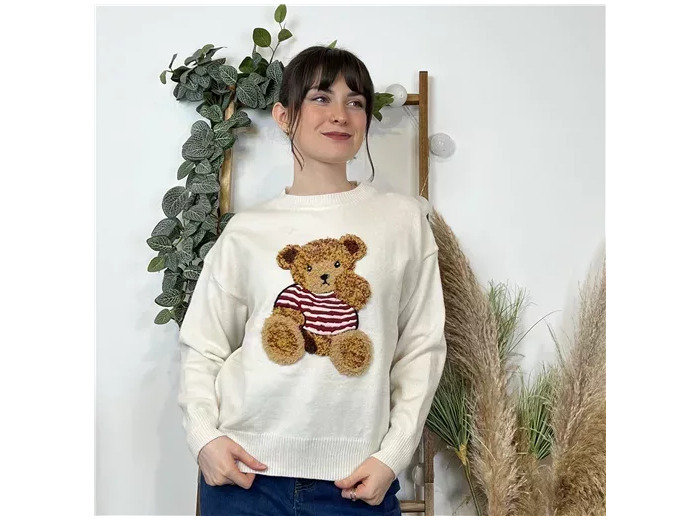K598- Pull Ourson "Version Féminin" (Tu) (ecru)