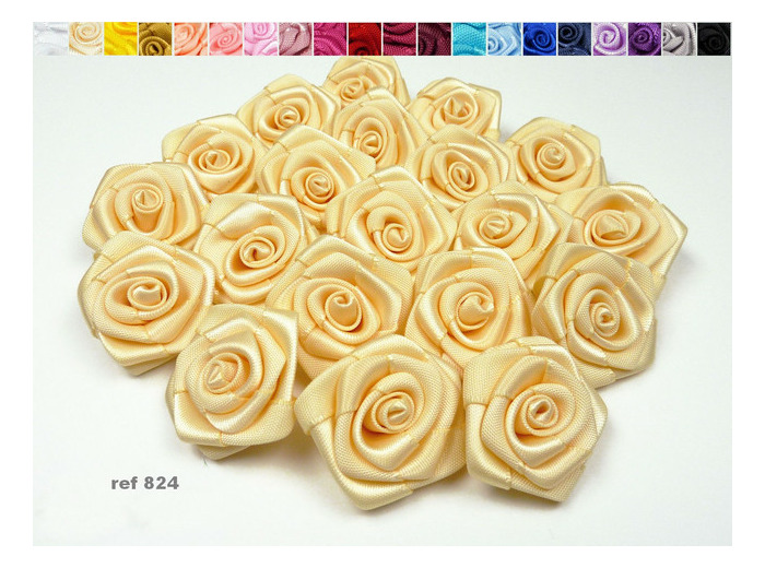 Sachet de 10 roses satin de 3 cm de diametre beige 824