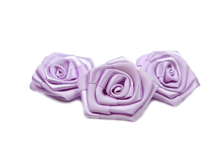 Sachet de 3 roses satin de 6 cm de diametre parme 462