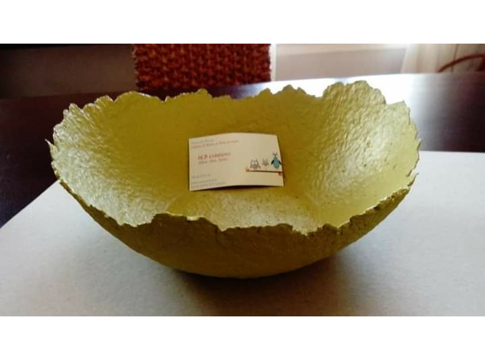 Coupe en papier mâché
