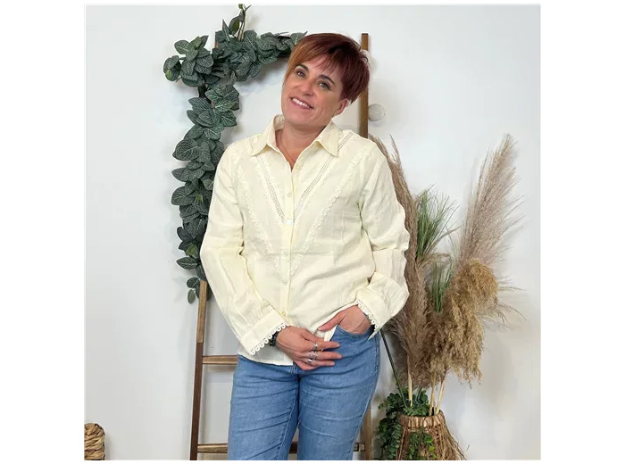 k758- Blouse coton Broderie (T36-T40) (ecru)