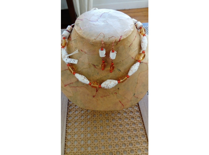 Ensemble collier et boucles d'oreilles fait main